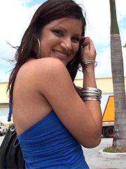 Petit latina daisy gags on his cock