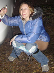 Spoiled pantyhosed babe peeing in big green forest alone