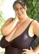 Hefty lesbos fucking by the river