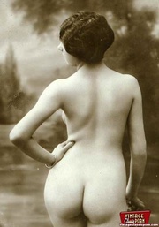 Vintage pictures of perfectly curved and rounded bottoms