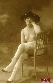 Real naked vintage chicks wearing some weird hats pictures