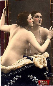 Real horny vintage girls posing in front of small mirror